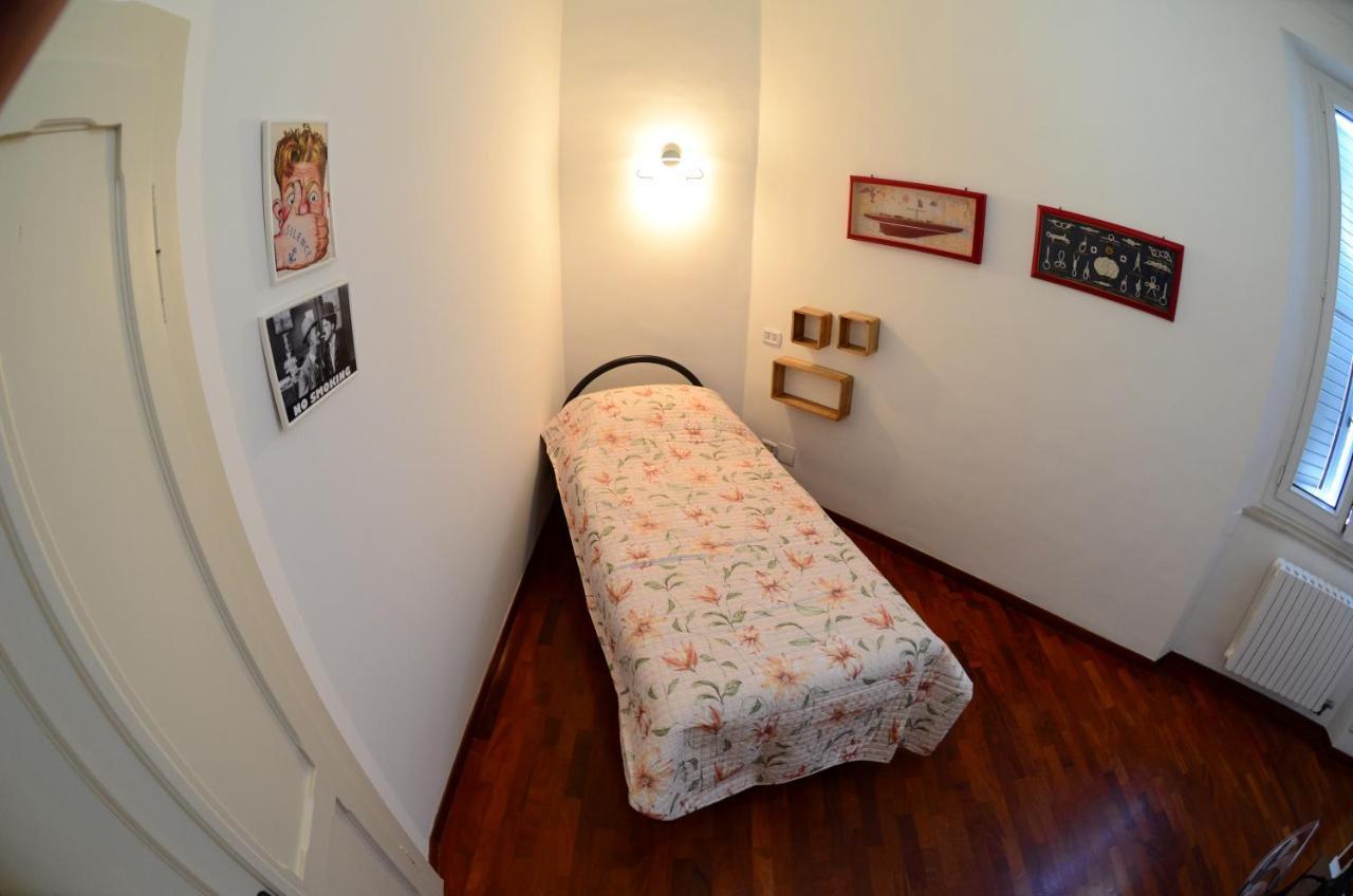 Camera Singola con Bagno Privato Esterno